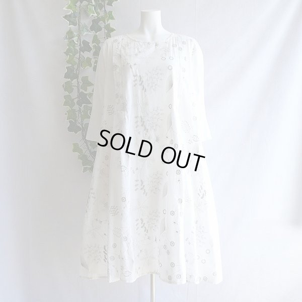 画像1: 【新品】9016【L】レディース ワンピース ５分袖 オフ白系 ボタニカル模様 刺繍 綿100％ シャツ インド製 透け感 上品 春 夏 秋