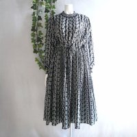 新品 9488 ML シャーリング襟 プリーツ ワンピース 春 夏 秋 クラシカル花柄 レディース 黒系 共布リボン シャーリングフリル袖 上質 上品 