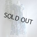 新品 9637 ML 綿100％ シャーリング ワンピース 春 夏 白青系 レディース ペイズリー花柄 半袖 インド製 ナチュラル コットン