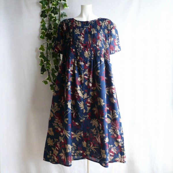 画像1: 新品 9632 ML 綿100％ シャーリング ワンピース 春 夏 紺系 レディース 和風 花柄 半袖 前開きボタン インド製 ナチュラル コットン