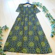 画像1: 新品 9729 ML ひんやり シャーリング ワンピース 春 夏 紺緑系 和風 花柄 レディース 半袖 インド製 レーヨン100％ 50代 60代 70代 (1)