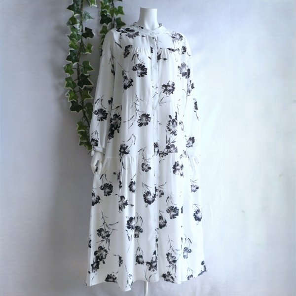 画像1: 新品 9752 ML 水墨画風花柄 ティアード ワンピース 白系 春 夏 秋 レディース ロング マキシ 上質 上品 50代 60代 70代