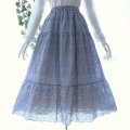 新品 9784 M 総刺繍 綿100％ ティアード スカート 春 夏 くすみライトブルー系 レディース ボリューム フレア 豪華 上品 50代 60代 70代