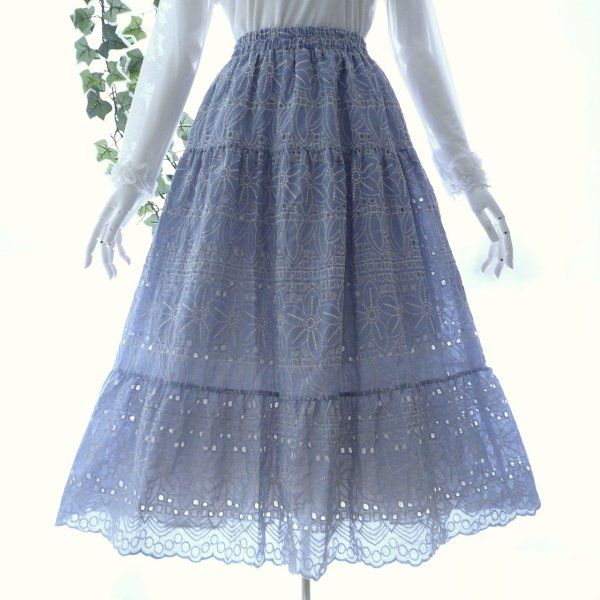 画像1: 新品 9784 M 総刺繍 綿100％ ティアード スカート 春 夏 くすみライトブルー系 レディース ボリューム フレア 豪華 上品 50代 60代 70代