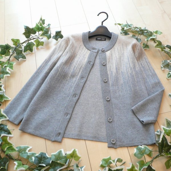 画像1: 新品 9931 S 和風 枝垂れ柄 ニット カーディガン グレー系 秋 冬 レディース もちもちニット 上質 上品 50代 60代 70代