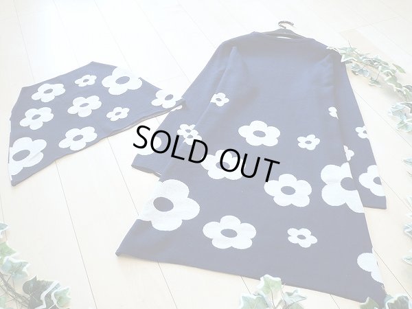 画像2: 【新品】8786【L】上質 共布スヌード付き 大きな花柄 ニットチュニックワンピース 紺系 ネイビー 長袖 上品 40代 50代 60代