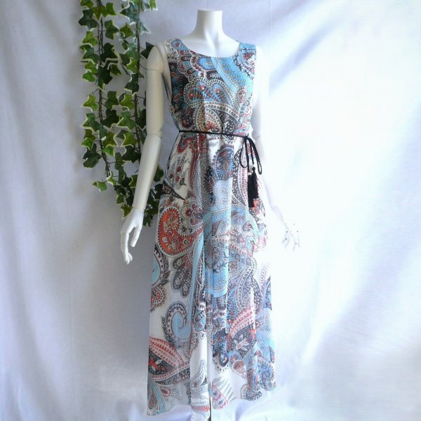 画像2: 新品 9612 ML ワンピース 春 夏 秋 シフォン ペイズリー柄 レディース 白系 ノースリーブ マキシ タッセルリボン 美しい透け感 上質