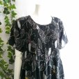 画像4: 新品 9652 ML ひんやり レーヨン100％ ワンピース 春 夏 黒系 大きな 和風 花柄 シャーリング レディース 半袖 インド製