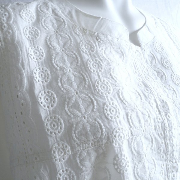 画像2: 新品 9690 ML カットワーク 刺繍 綿100％ シャツ プルオーバー 白 夏 レディース インド製 コットン ブラウス 異素材切替