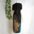 画像4: 新品 9775 M 豪華な花柄 プリーツ ワンピース 春 夏 秋 黒系 レディース 高級感 上質 上品 50代 60代 70代