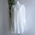 画像2: 新品 9820 M 豪華 総刺繍 透け感 ロング シャツ オフ白 春 夏 秋 レディース ブラウス ワンピース 上品 50代 60代 70代 (2)