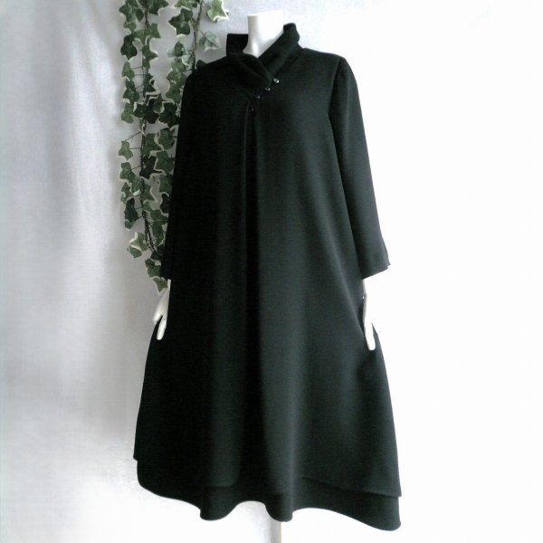画像12: 新品 9913 M ブラックフォーマル ワンピース 黒 レディース クロスカラー 斜めボタン フレアスタイル 冠婚葬祭 高級 上質 50代 60代 70代