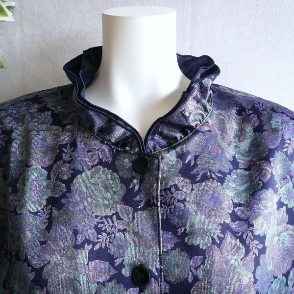 画像12: 新品 9914 L 二重フリル襟 京都染 日本素材 ブラウス ジャケット 紺系玉虫色 レディース 和風 花柄 中国縫製 高級感 上質 50代 60代 70代