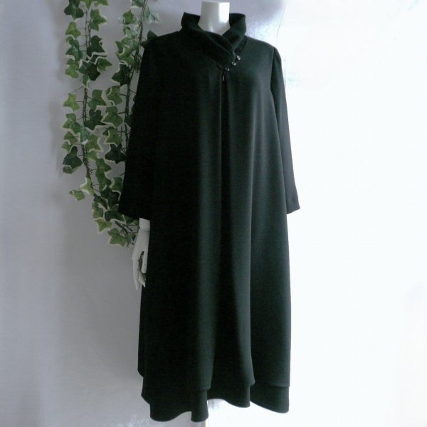 画像9: 新品 9917 LL ブラックフォーマル ワンピース 黒 レディース クロスカラー 斜めボタン フレアスタイル 冠婚葬祭 高級 上質 50代 60代 70代