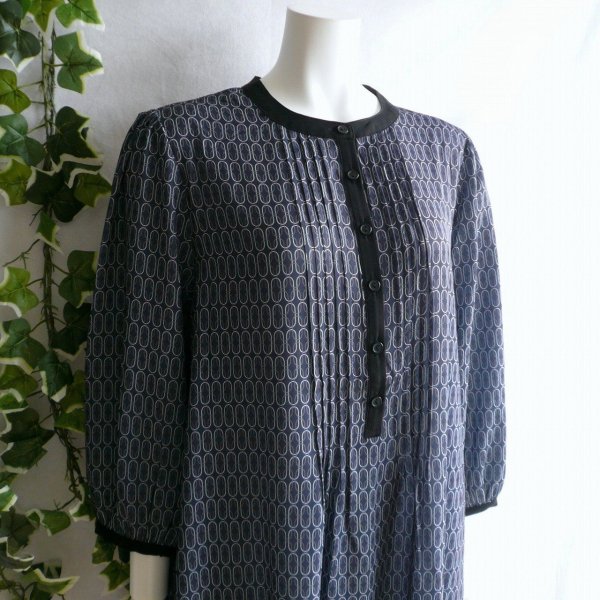 画像8: 新品 9955 ML 幾何学柄 ピンタック ワンピース 紺系 秋 レディース モード クラシック 高級感 上質 上品 50代 60代 70代