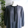画像7: 新品 9955 ML 幾何学柄 ピンタック ワンピース 紺系 秋 レディース モード クラシック 高級感 上質 上品 50代 60代 70代 (7)
