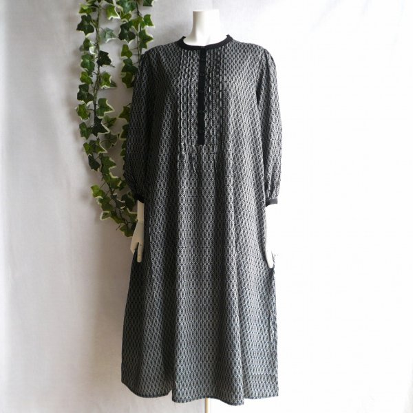 画像7: 新品 9956 ML 幾何学柄 ピンタック ワンピース 黒系 秋 レディース モード クラシック 高級感 上質 上品 50代 60代 70代