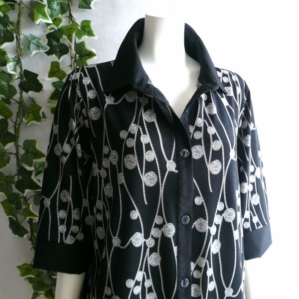 画像5: 新品 9958 LL 刺繍風 チュニック ブラウス 黒系 秋 レディース 配色切替 襟付き前開き ゆったりサイズ 上質 上品 50代 60代 70代