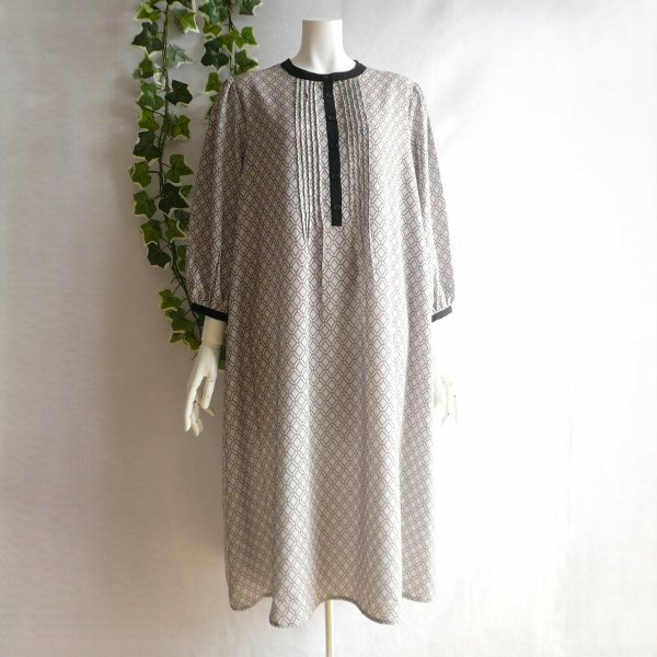 画像7: 新品 9961 ML 幾何学柄 ピンタック ワンピース ベージュ系 秋 レディース モード クラシック 高級感 上質 上品 50代 60代 70代