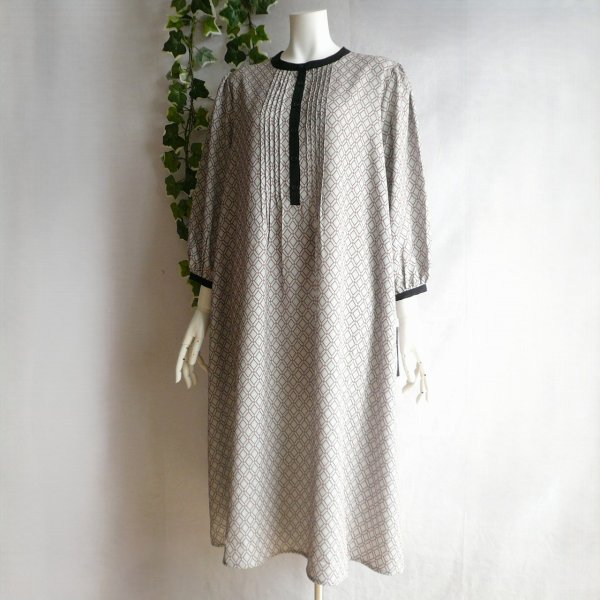 画像6: 新品 9961 ML 幾何学柄 ピンタック ワンピース ベージュ系 秋 レディース モード クラシック 高級感 上質 上品 50代 60代 70代