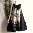 画像1: 新品 9534 ML 大きな花柄 英字 リネン風 綿100％ ワンピース 春 夏 黒系 レディース インド製 ナチュラル コットン (1)