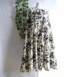 画像1: 新品 9738 L 大きな花柄 綿100％ ワンピース 夏 オフ白系 レディース インド製 コットン ボリューム フレア ロング 50代 60代 70代 (1)