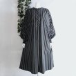 画像1: 新品 9943 ML ストライプ シャツ ワンピース 春 秋 黒系 レディース バンドカラー 隠しボタン 高級 上質 上品 50代 60代 70代 (1)