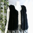画像1: 新品 9256 ML 縦ライン ファー ベスト ジレ 黒 秋 冬 レディース フェイクファー エコファー ふんわり 50代 60代 70代 (1)