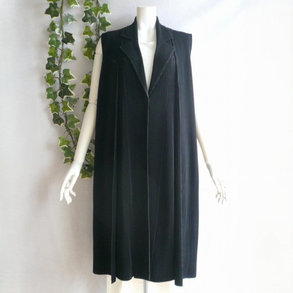 画像1: 新品 9896 L アンサンブル風 プリーツ ロング ジレ 黒 春 夏 秋 冬 レディース テーラード 羽織り 高級 上質 上品 50代 60代 70代 (1)