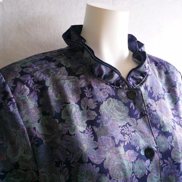 画像1: 新品 9910 M 二重フリル襟 京都染 日本素材 ブラウス ジャケット 紺系玉虫色 レディース 和風 花柄 中国縫製 高級感 上質 50代 60代 70代 (1)
