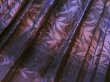 画像3: 【新品】5212【L】高級日本製 桐生織プリーツ ワンピース 紫 光沢グラデーションリーフ模様 大人スタイル (3)