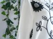 画像5: 【新品】8141【L】上質 ひまわり 花刺繍 シャツ チュニック 白 長袖 コットン100％ 前ボタン 40代 50代 60代 春 夏 (5)