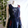 画像5: 新品 9524 ML 大きな花柄 シフォン ワンピース 春 夏 紺系 タッセルリボン レディース ノースリーブ マキシ 美しい透け感 上質 (5)