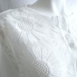 画像10: 新品 9600 ML 大きな花刺繍 メッシュ切替 カーディガン 春 夏 白 レディース ストレッチ スラブ 異素材切替 上品 (10)
