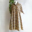 画像2: 新品 9874 M 袖リボン 花柄 シャツ ワンピース 黒オレンジ系 レディース コットン Aライン 上質 上品 50代 60代 70代 (2)