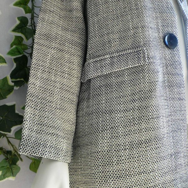 画像6: 新品 9892 LL ツイード調 薄手 ロング ジャケット グレー系 秋 冬 レディース ノーカラー 大きな飾りボタン ラメ入 上品 50代 60代 70代 (6)