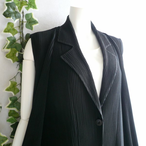 画像4: 新品 9896 L アンサンブル風 プリーツ ロング ジレ 黒 春 夏 秋 冬 レディース テーラード 羽織り 高級 上質 上品 50代 60代 70代 (4)