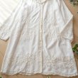 画像4: 新品 9904 ML 大きな花刺繍 ロングシャツ 白系 秋 レディース 綿混 カットワーク刺繍 シャツ チュニック ワンピース 50代 60代 70代 (4)