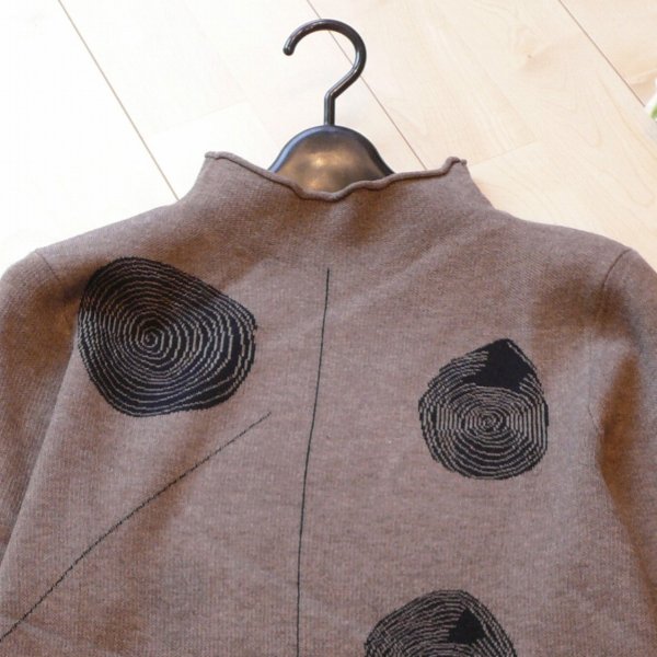 画像2: 新品 9968 ML 切り株柄 ニットワンピース モカ系 秋 冬 レディース ボトルネック 暖かく着心地抜群 ロング 個性的 (2)