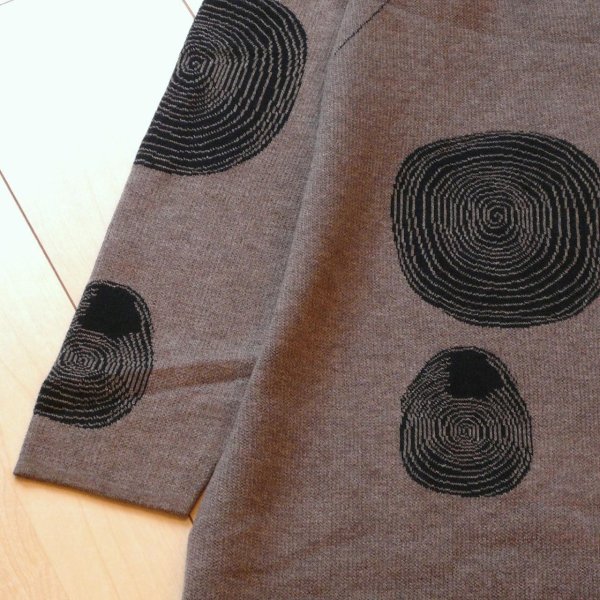 画像8: 新品 9968 ML 切り株柄 ニットワンピース モカ系 秋 冬 レディース ボトルネック 暖かく着心地抜群 ロング 個性的 (8)